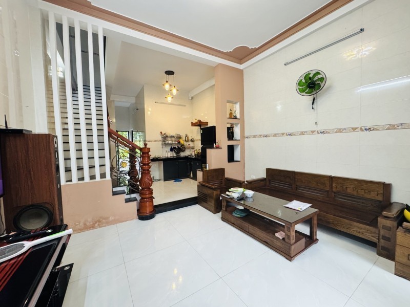 NGUYỄN DUY TRINH – 135M² (8.9×15) – NHÀ 2 TẦNG ĐẸP + LÔ ĐẤT KỀ