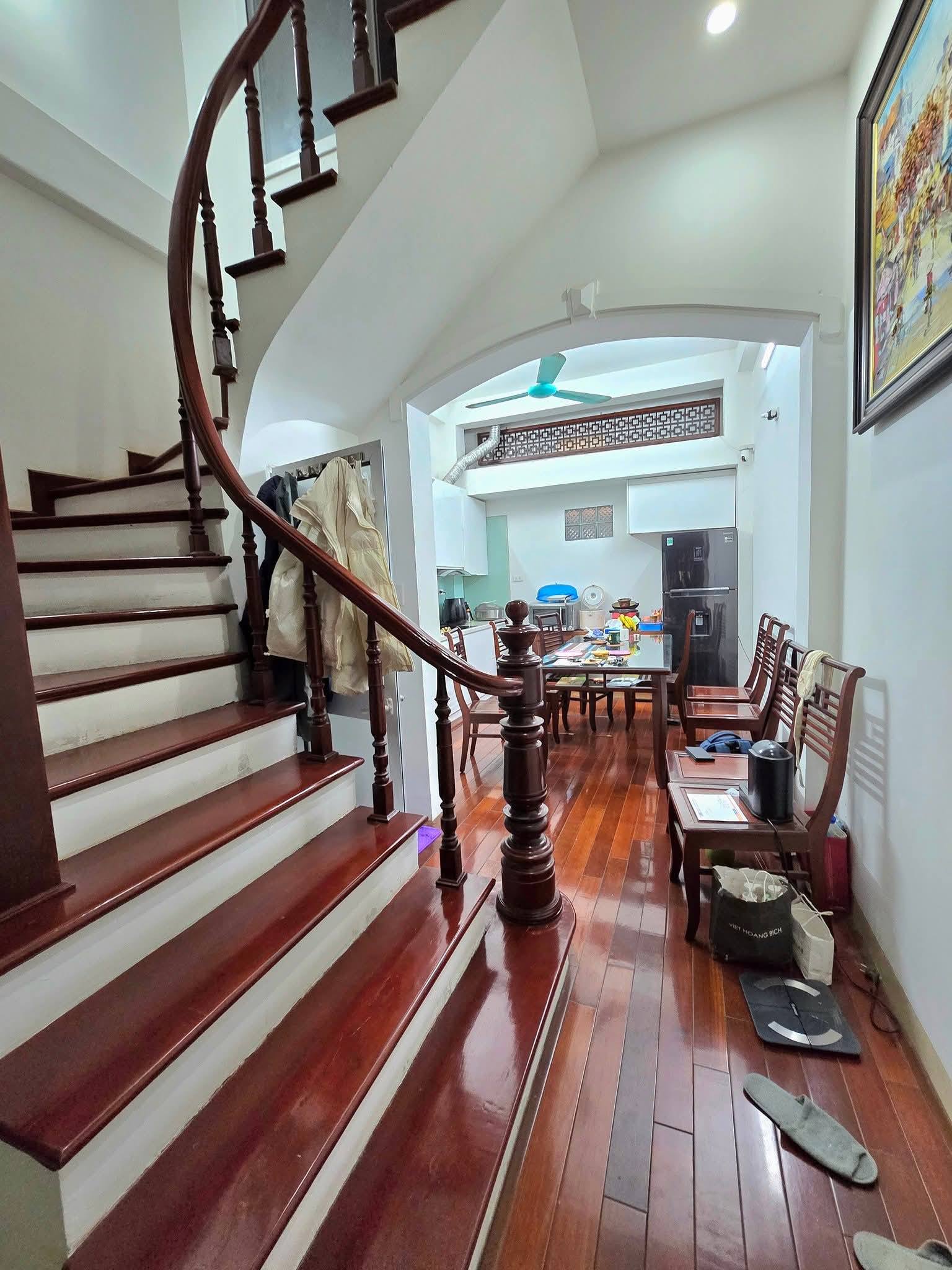 Cần bán Nhà ở, nhà cấp 4, nhà hẻm đường Thụy Khuê, Phường Thụy Khuê, Diện tích 40m², Giá 14.1 Tỷ 2