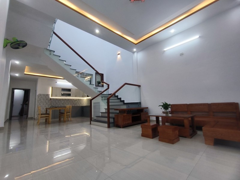 MẶT TIỀN - CAO HỒNG LÃNH (Đ10m5)– NHÀ MỚI 3 MÊ LỆCH – HÒA QUÝ 3