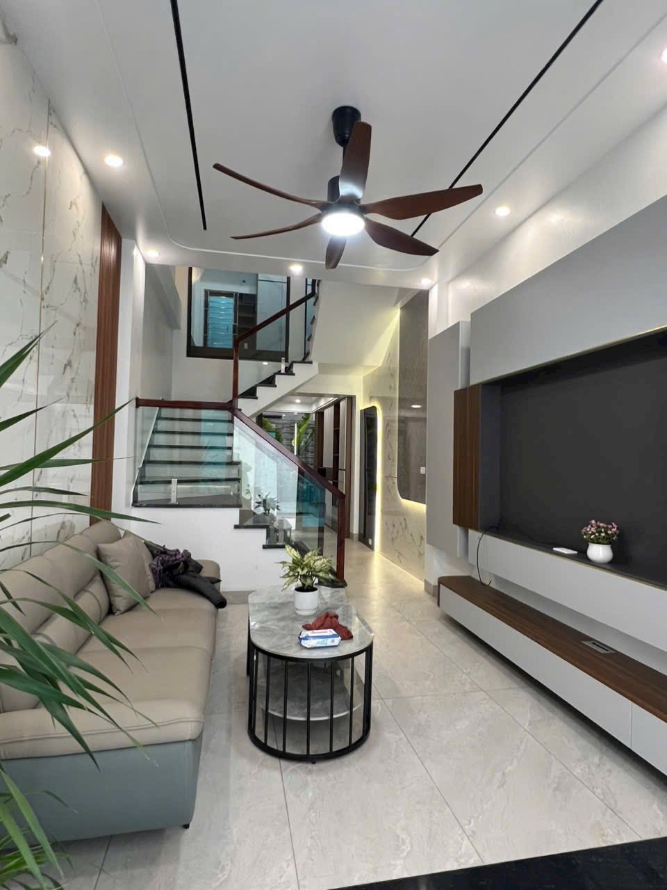Bán nhà 3 tầng ngõ phố Nguyễn Đình Chiểu, ph Ngọc Châu, TP HD, 40.5m2, 3 ngủ, gần đường 3