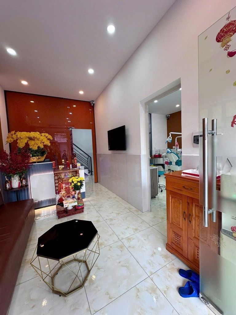 Bán Nhà Mặt Tiền Gò Vấp, Gần Siêu Thị Emart, 77m2, Ngang 8m, Chỉ 7.9 Tỷ 2
