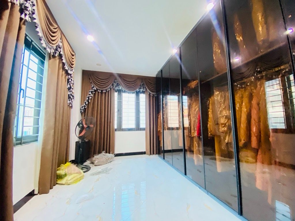 CĂN GÓC 5 TẦNG KĐT ĐẠI KIM, XÂY MỚI GẦN Ô TÔ 2 THOÁNG, 37M2 MT 3.3M NHỈNH 10 TỶ 5
