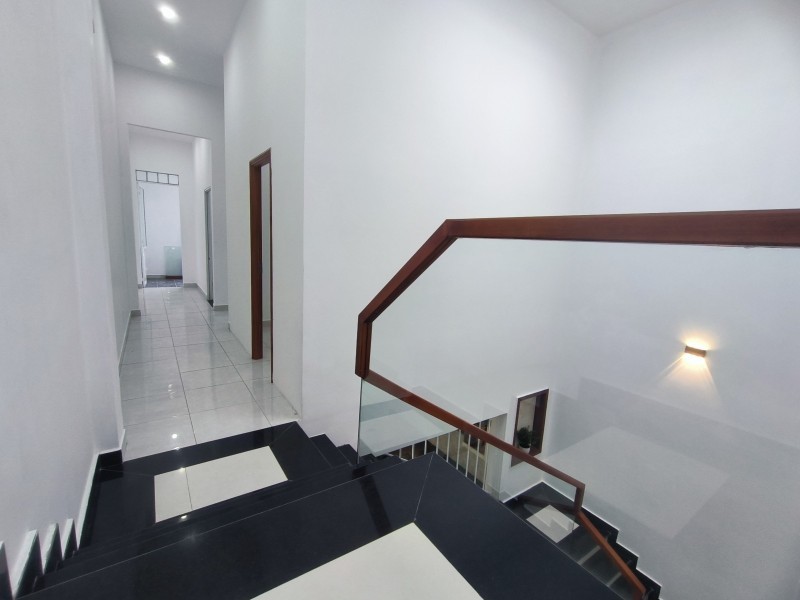 MẶT TIỀN - CAO HỒNG LÃNH (Đ10m5)– NHÀ MỚI 3 MÊ LỆCH – HÒA QUÝ 4