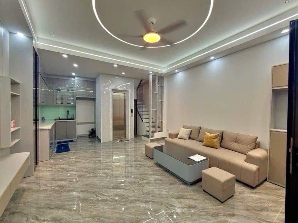 Bán nhà Ngọc Hồi, Hoàng Mai, Ô tô, 6T thang Máy, 40m2, 9.5 tỷ
