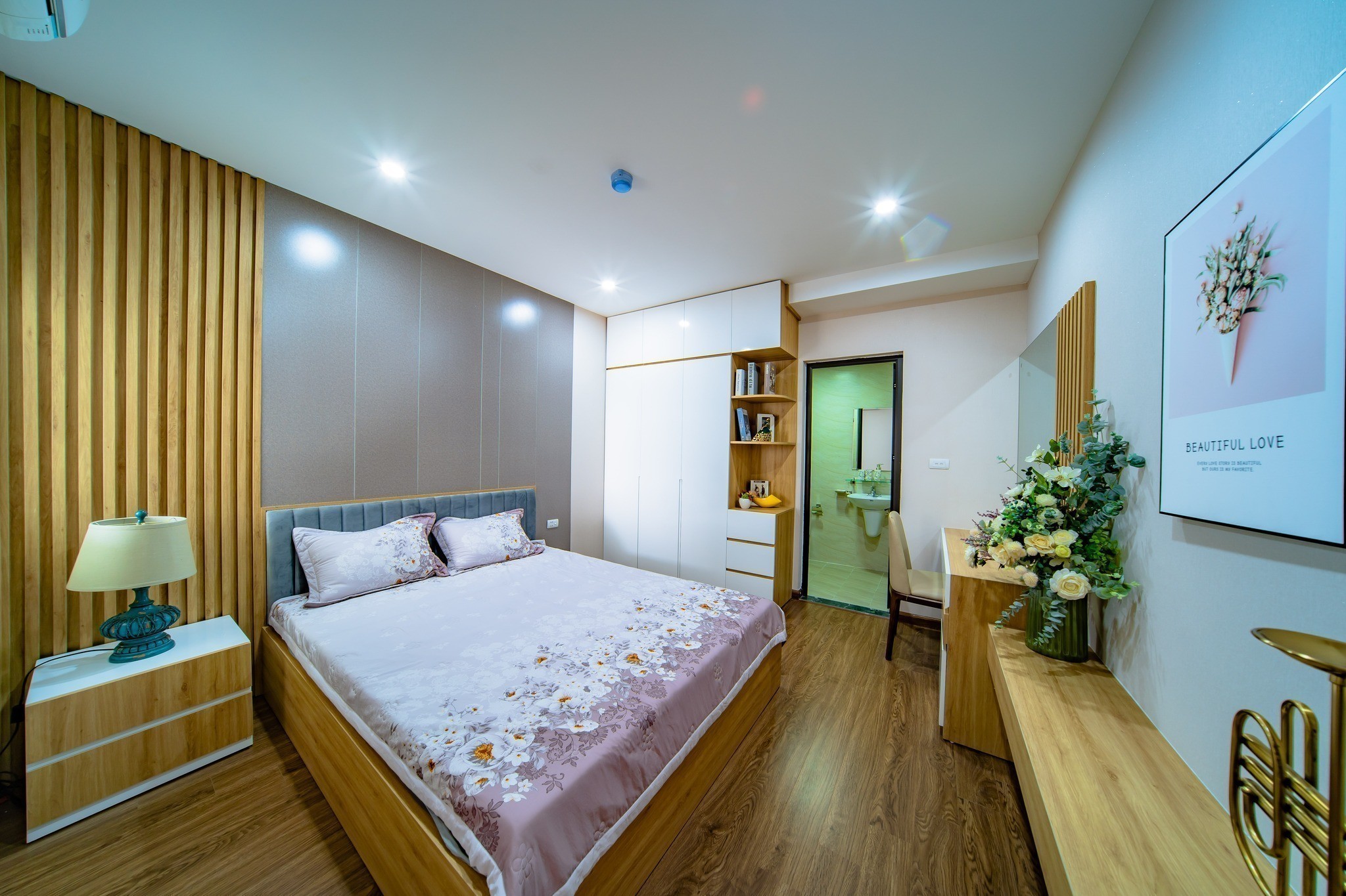 Bán nhanh căn 2PN 61m2 tầng trung đẹp nhất vốn chỉ hơn 600tr, HTLS 0%/15th, dòng tiền cho thuê tốt 5