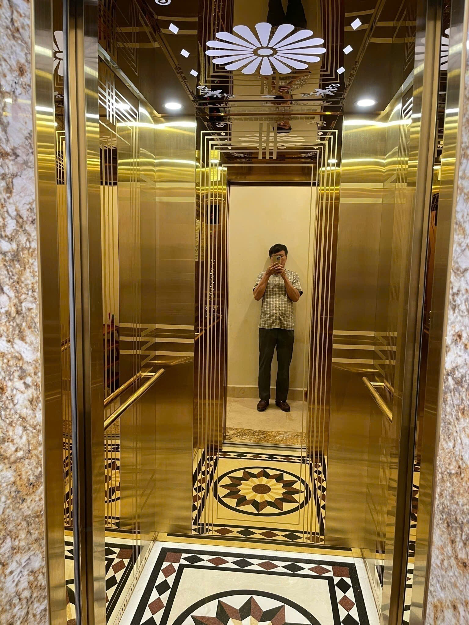 Cho thuê Căn hộ Apartment Full đồ cao cấp 1N1K tại Phố Vạn Phúc, Ba Đình. Chỉ 9tr 6