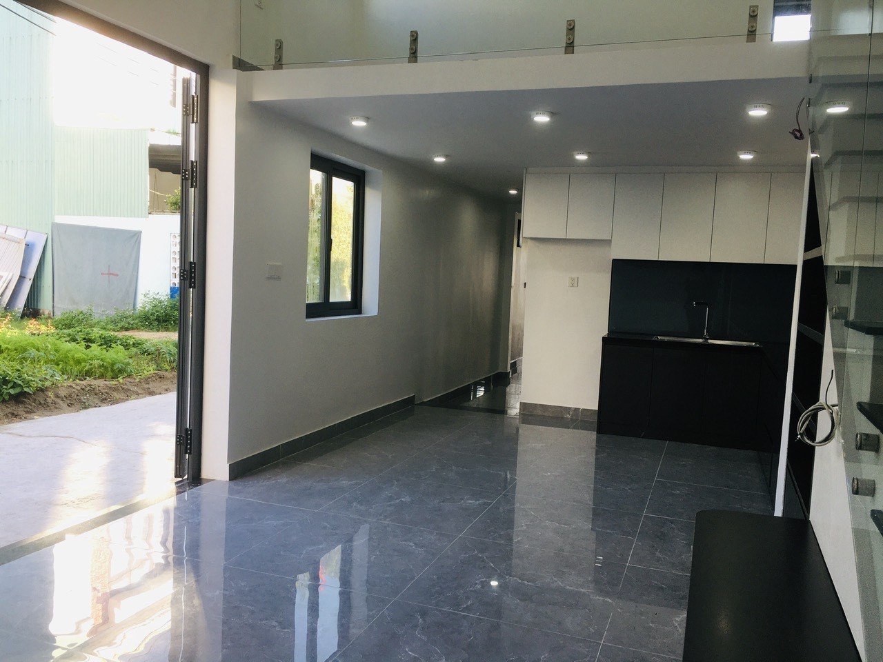 15M RA MT BÌNH KỲ - NHÀ TẦNG MỚI - OTO ĐỖ TRƯỚC NHÀ, KHU DÂN TRÍ - HƠN 4 TỶ.