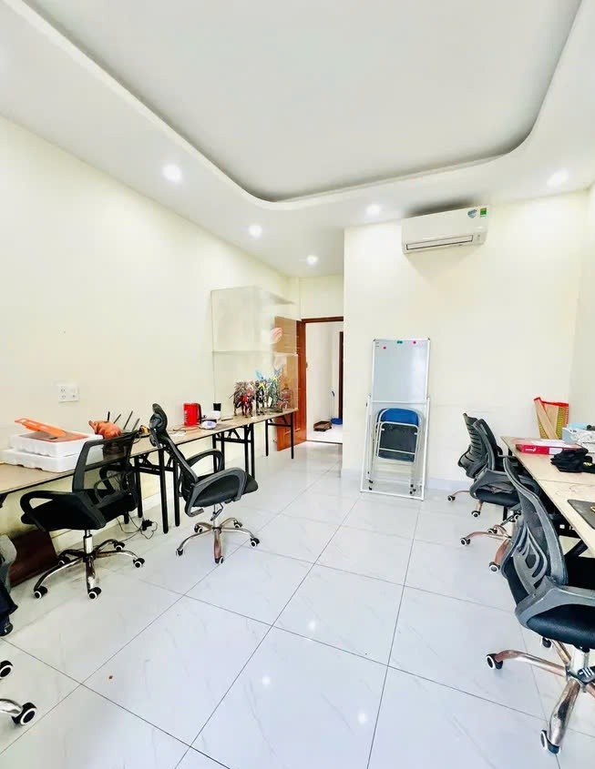 4 Tầng 63m2 có 8,2 tỏi x Quang Trung Phường 12 Gò Vấp TP. Hồ Chí Minh. 4