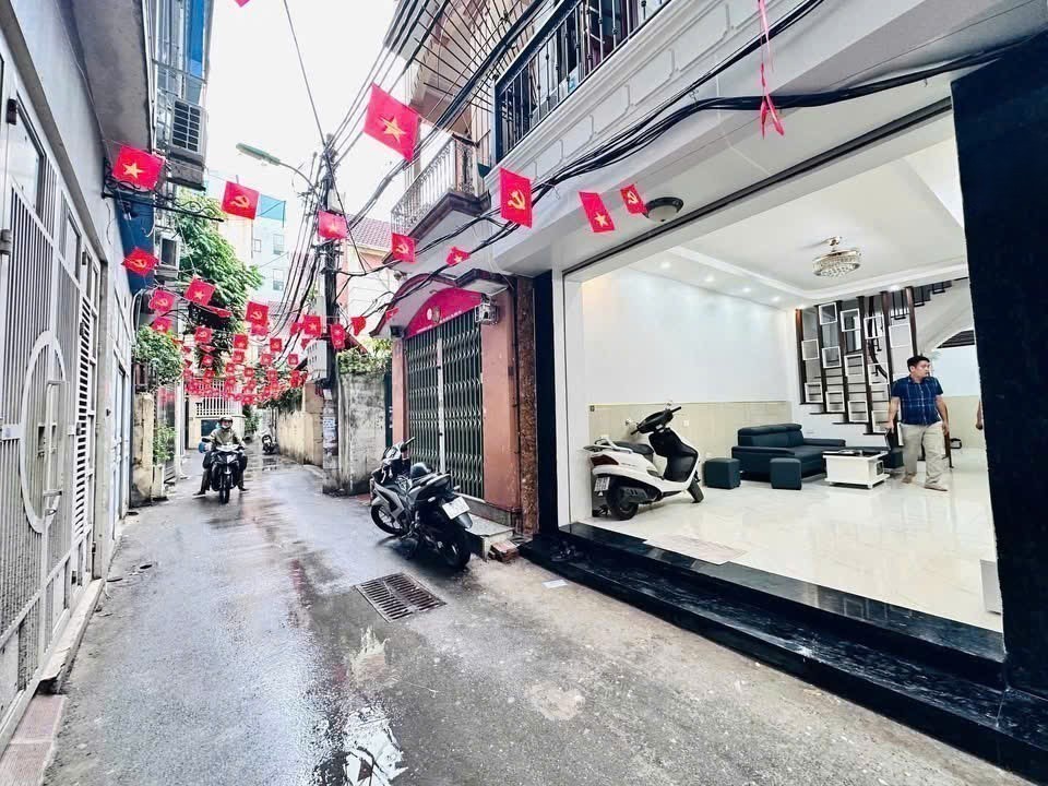 CẦU GIẤY - XUÂN THUỶ - 38M2 - 5T - Mặt tiền 5M - NGÕ BA GÁC TRÁNH XE MÁY - 9.1 TỶ- GẦN PHỐ