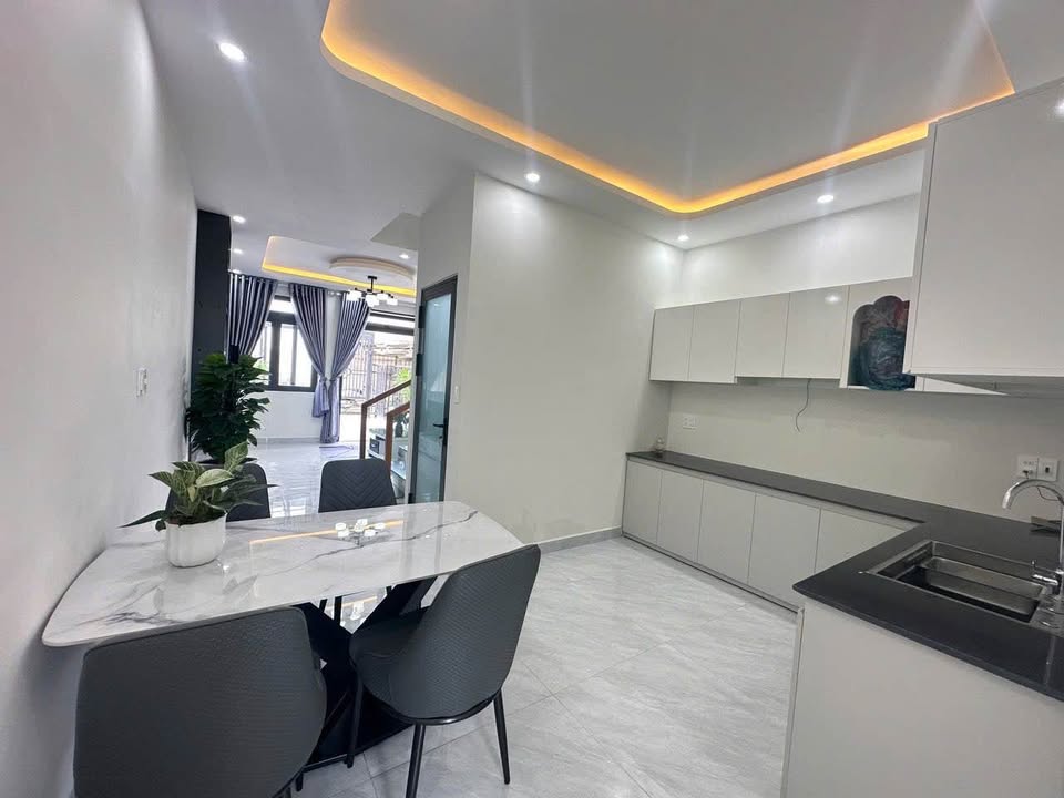 BÁN NHÀ ĐẸP ĐƯỜNG CAO THẮNG – PHÁP LÝ RÕ RÀNG CHƯA ĐẾN 4 TỶ 3