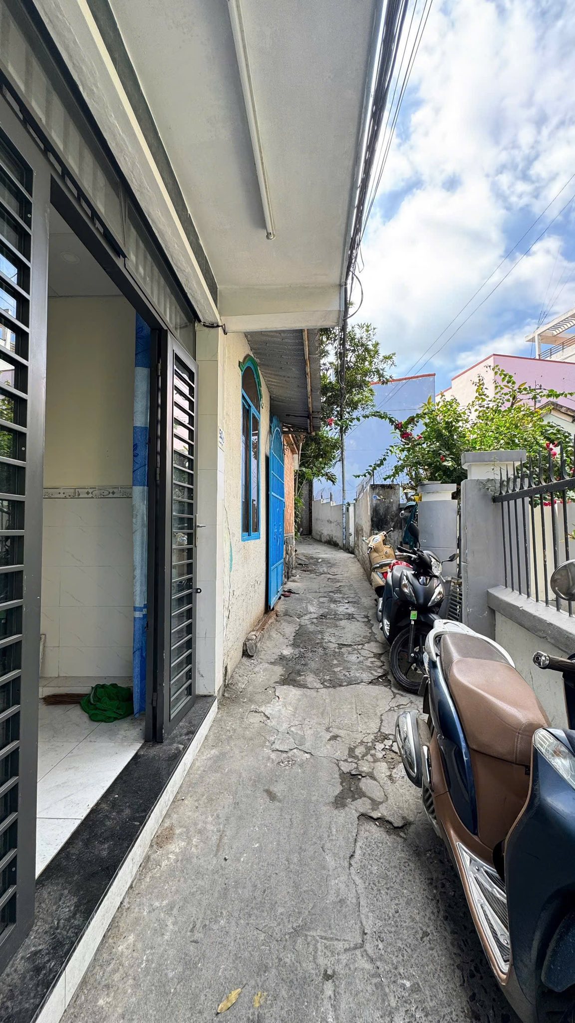Bán nhà 3 tầng + 1 tum TTTP Nha Trang, đường Phan Đình Giót 1,65 tỷ