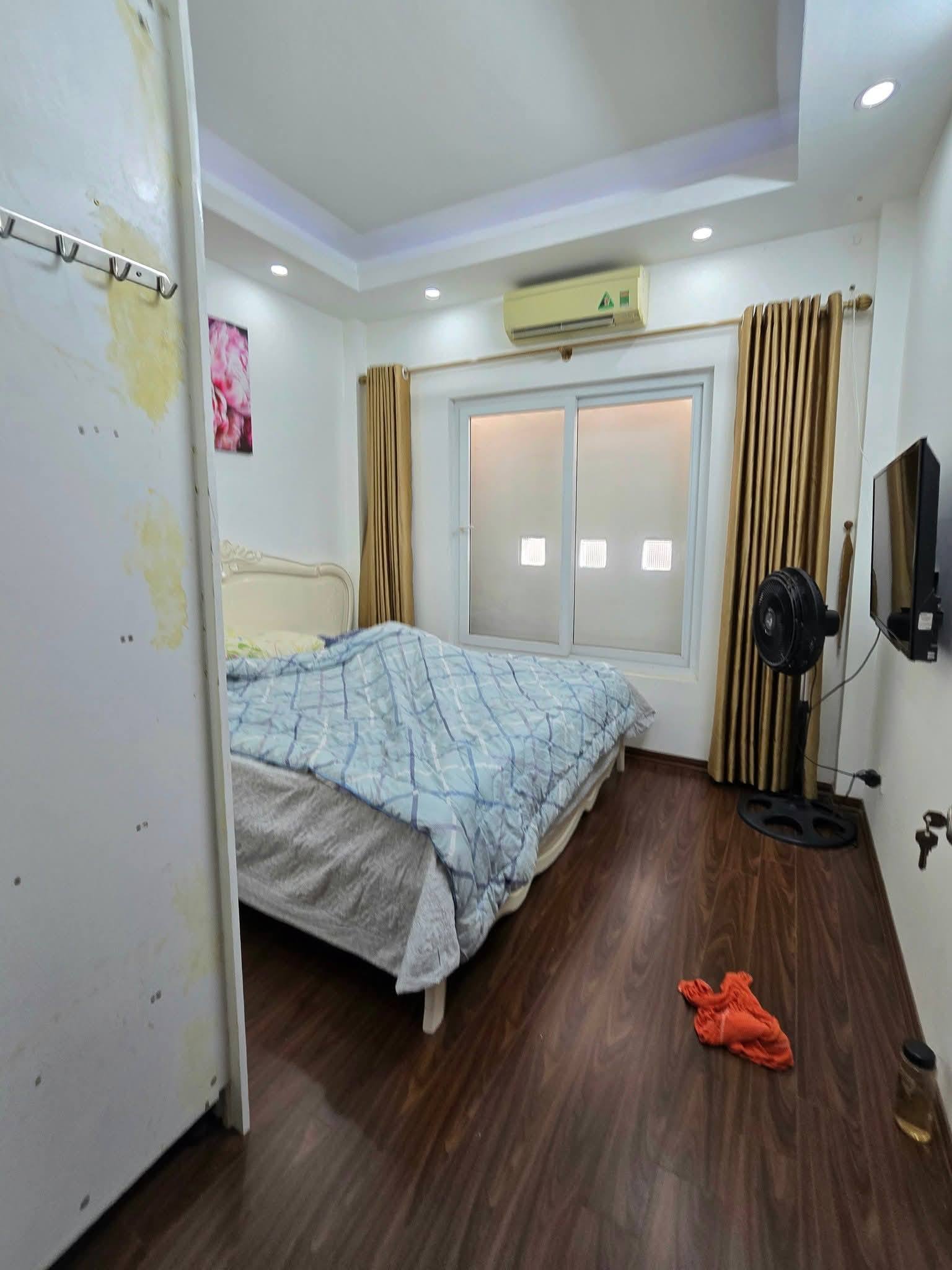 Cần bán Nhà ở, nhà cấp 4, nhà hẻm đường Thụy Khuê, Phường Thụy Khuê, Diện tích 40m², Giá 14.1 Tỷ 6