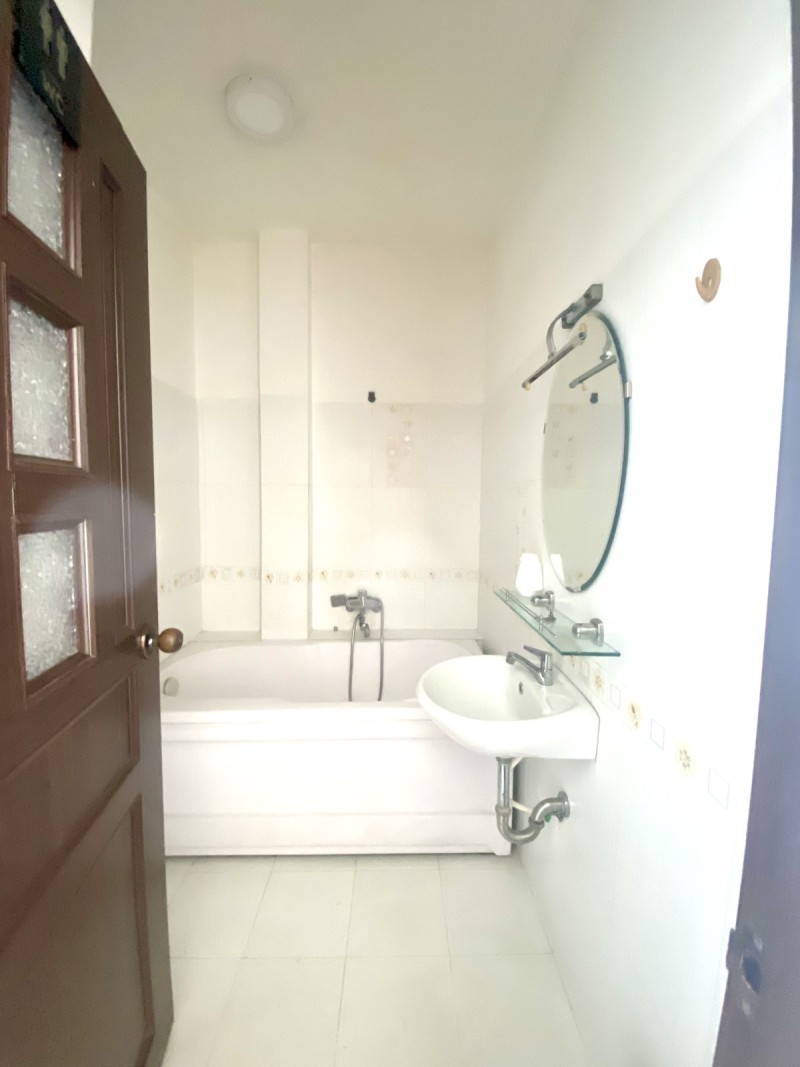 MẶT TIỀN HẺM XE TẢI KHUÔNG VIỆT - 96M2 (3.8x26) - 4 TẦNG BTCT SHR CHỈ 12 TỶ 8
