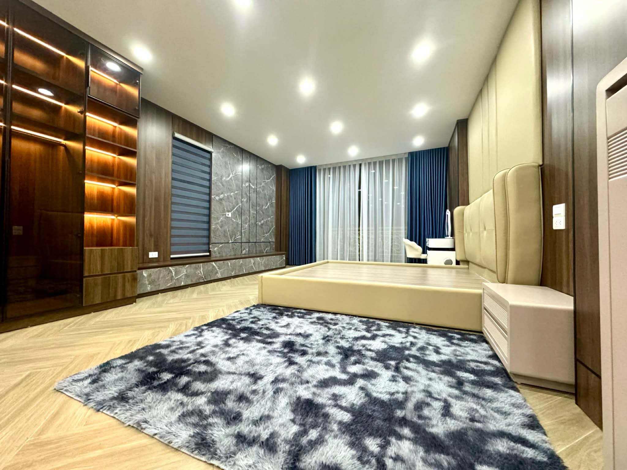 nhà đẹp Ngọc Lâm, 60m x 7tầng, lô góc, thang máy, gara ôtô, kinh doanh, full nội thất 4