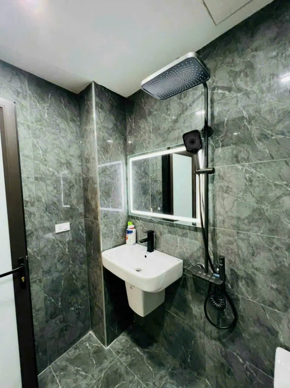 CẦU GIẤY - XUÂN THUỶ - 38M2 - 5T - Mặt tiền 5M - NGÕ BA GÁC TRÁNH XE MÁY - 9.1 TỶ- GẦN PHỐ 4