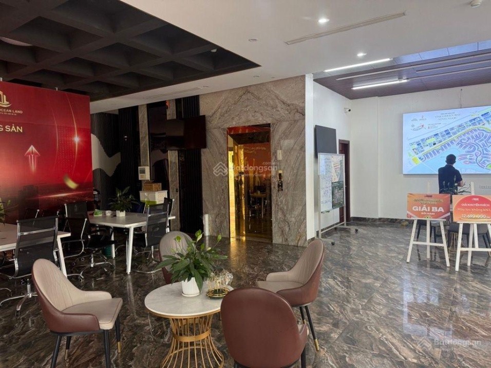 Bán nhà phố Hoàng Ngân - 90m2 6 tầng - Thang máy Full nội thất đẹp - Kinh doanh đông đúc 2