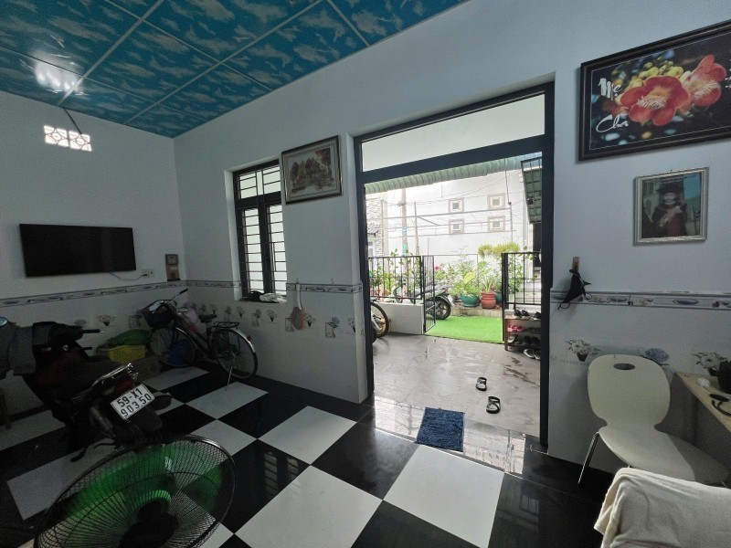 Bán nhà trong ngõ đường Đỗ Xuân Hợp, phường Phước Long B, Thủ Đức, TP HCM. DT 104m2, cấp 4.  giá