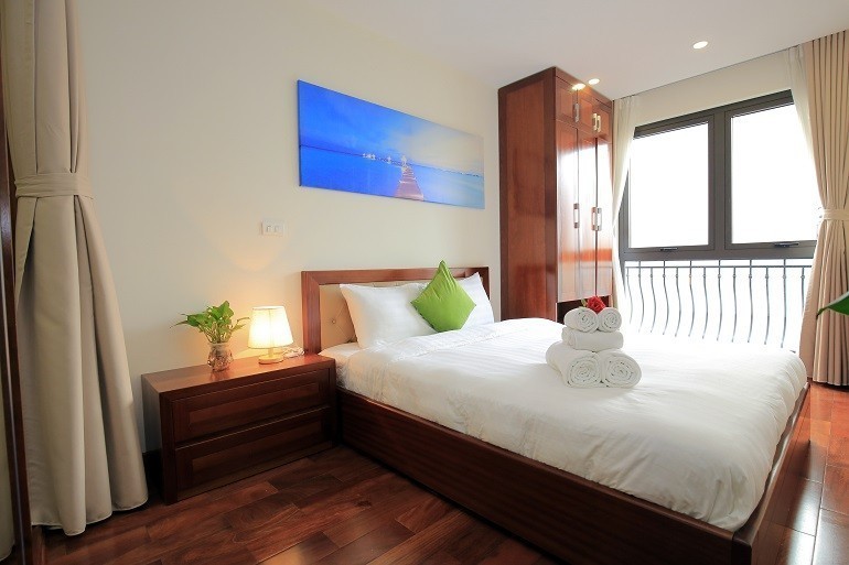 Cho thuê căn hộ 1PN, rộng 45m2 tại Đào Tấn, Ba Đình, đầy đủ nội thất hiện đại