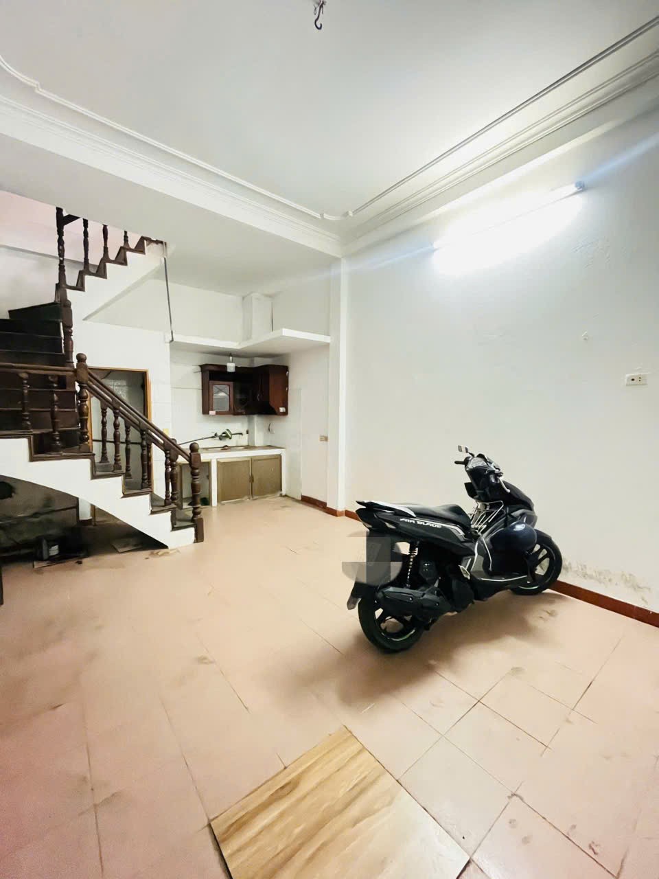 Cho thuê nhà riêng 624 Quỳnh Mai, Thanh Nhàn, Hai Bà Trưng 30m x 5T giá 8.5 triệu