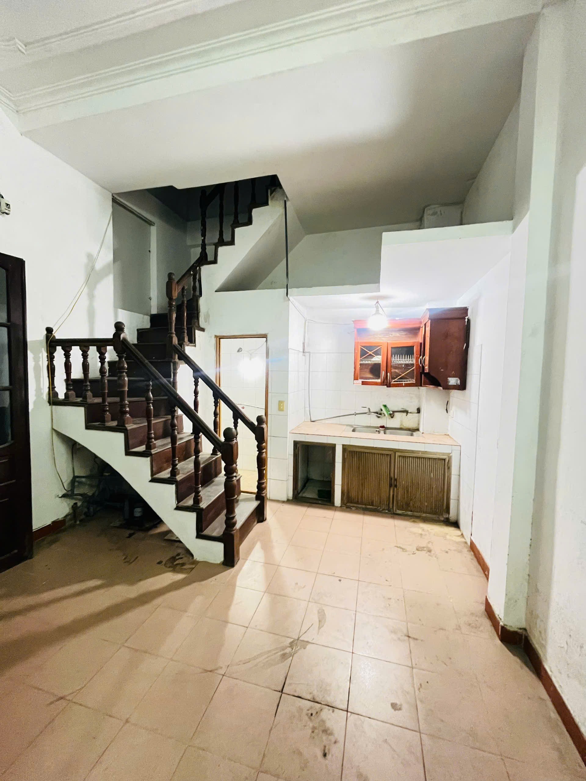 Cho thuê nhà riêng 624 Quỳnh Mai, Thanh Nhàn, Hai Bà Trưng 30m x 5T giá 8.5 triệu 3