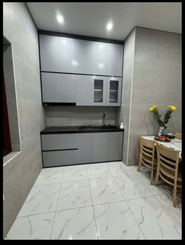 Cho thuê nhà riêng Trần Khát Chân, Hai Bà Trưng 30m x 5T giá 11.5 triệu Ở NHÓM 4