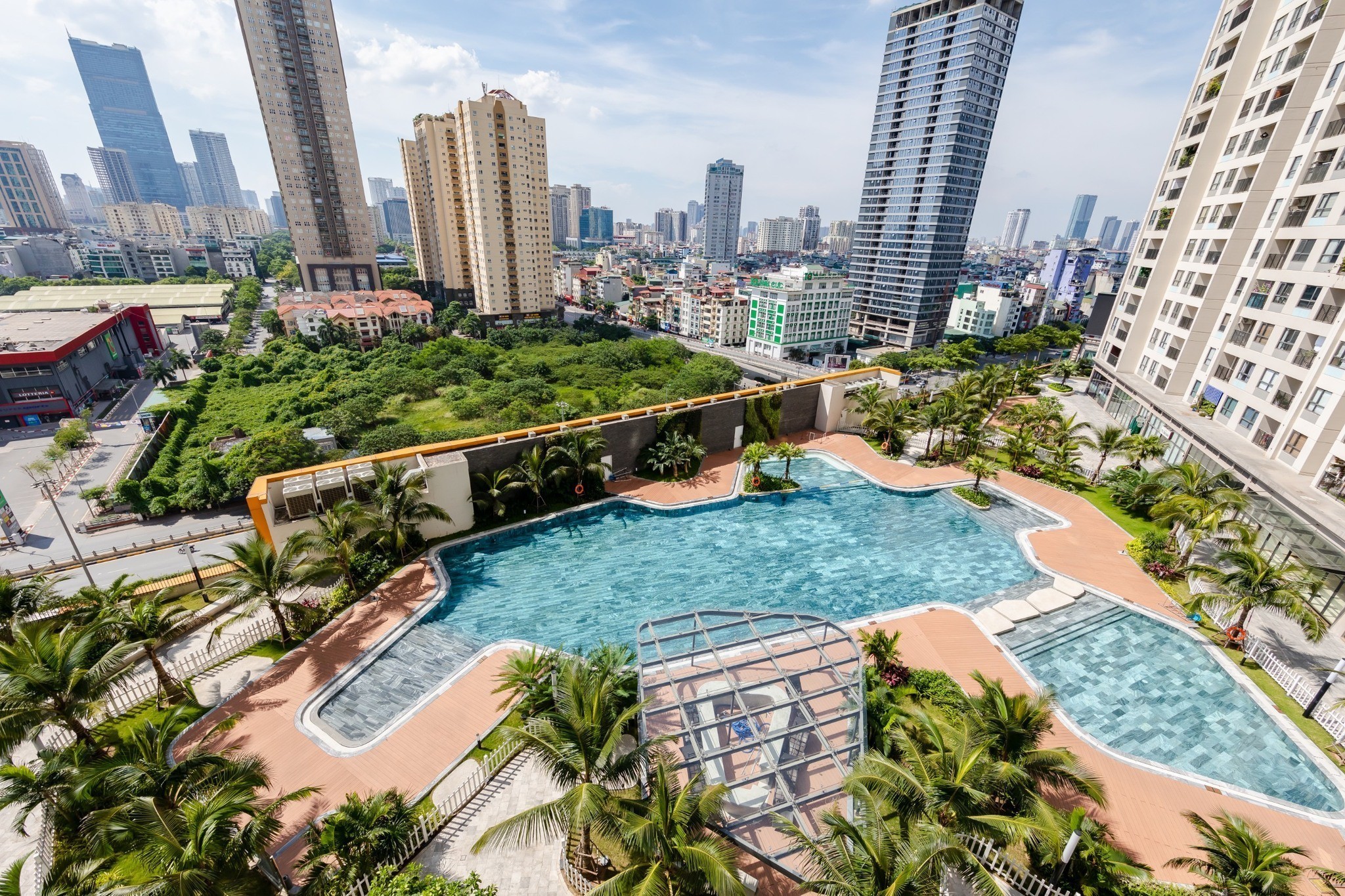 Bán căn hộ 3pn dt 103m2 VIEW PHỐ cực đẹp tại Vinhomes D'Capitale
