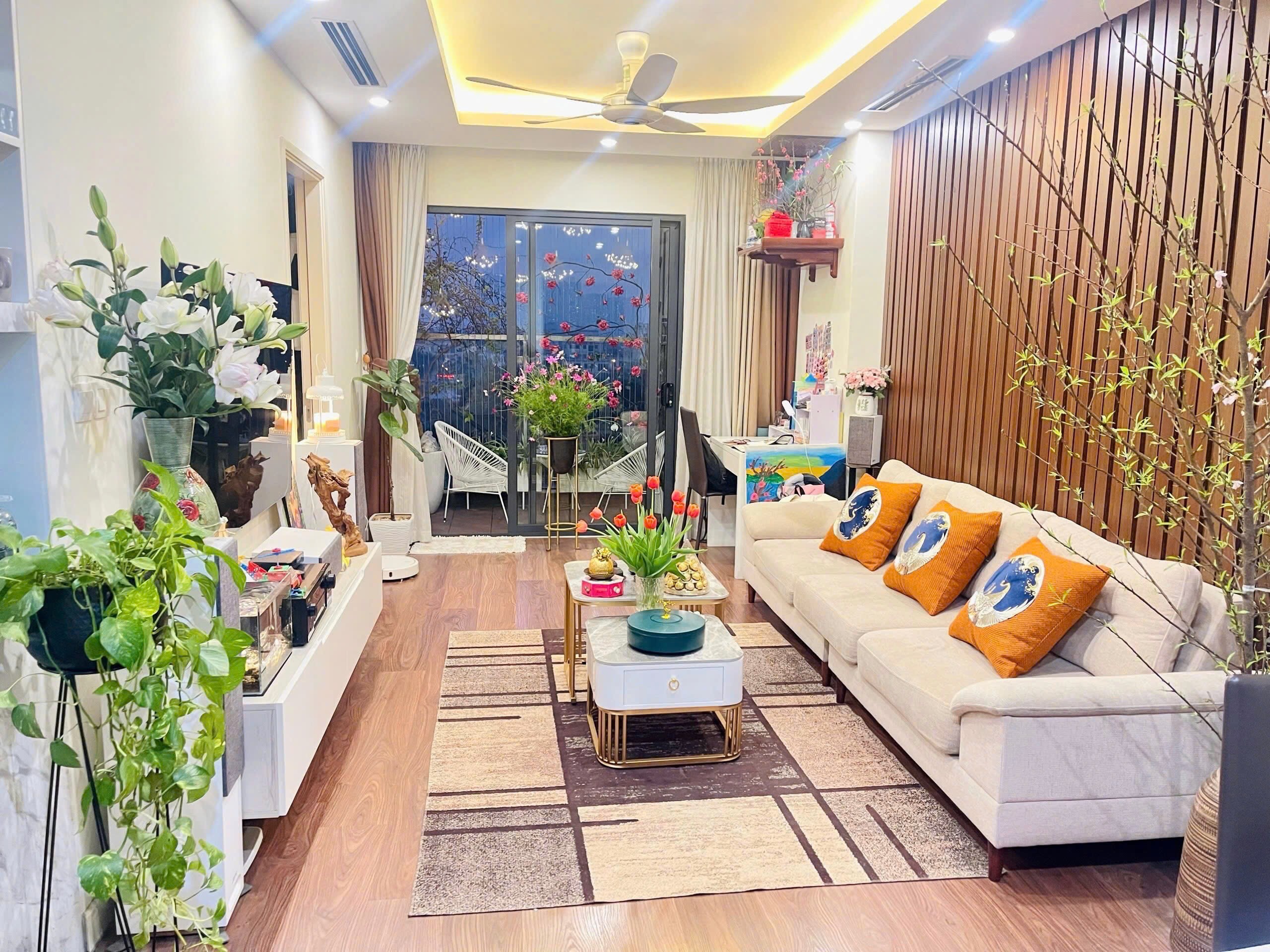Cần bán căn hộ 2 ngủ tại Imperia Garden, dt 80m2, SHLD 4