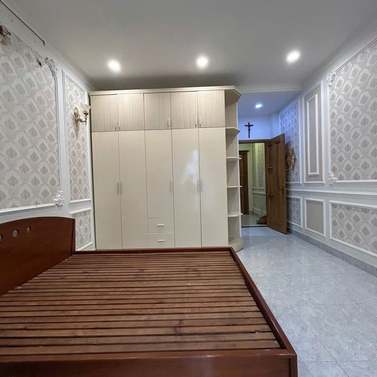 NGỘP BANK BÁN GẤP – 62M² – 5 Tầng/4PN – Ô TÔ TẬN CỬA– Nhỉnh 7 Tỷ TL! 4
