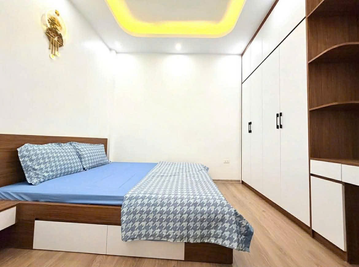 PHỐ TRƯỜNG CHINH , Ở Ngay, gần phố 43m, ,6T, Giá chỉ 9,5 tỷ CHỦ HẠ GIÁ 500 TRIỆU  – cơ hội cực 4