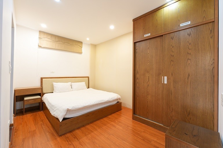 Cho thuê Căn hộ chung cư đường Linh Lang, Phường Cống Vị, Diện tích 70m², Giá 20.8 Triệu/tháng