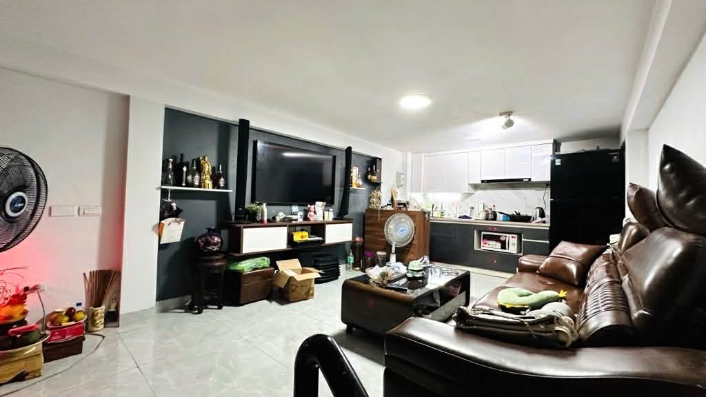 nhà đẹp Ngô Gia Tự, 50m x 5tầng, gara, kinh doanh, ngõ thông ôtô tránh, giá chỉ 15 tỷ 2