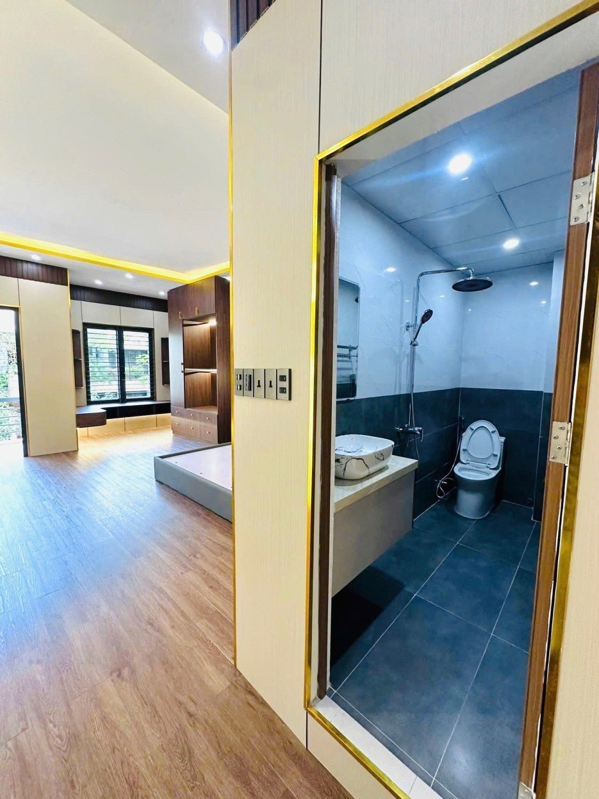 Bán nhà 3 tầng Tôn Thất Dương Kỵ, 100m2, đường 7m5, giá 8.8 tỷ Hoà Xuân 3
