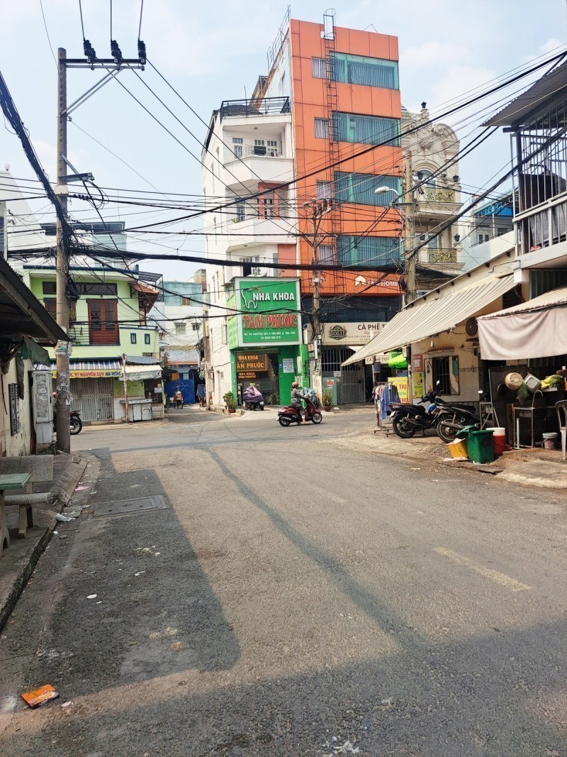 Nhà mặt tiền giáp chợ Tân Hương, 2T, TP đang cho thuê, giá nhỉnh 2 tỷ 3