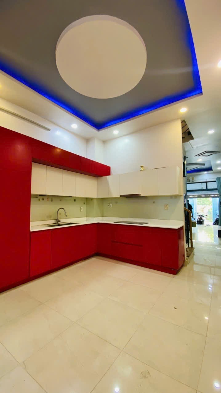 Bán nhà mặt phố đường số 128, Phước Long A,  Q9, Thủ Đức, TP HCM. DT  80m2, 4 tầng, 4PN, SH, 8.39 4