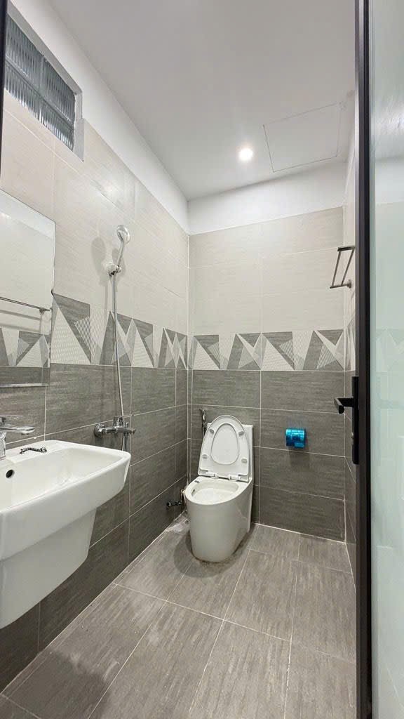 Cần bán Nhà mặt tiền đường Tam Trinh, Phường Mai Động, Diện tích 38m², Giá 8.38 Tỷ 6