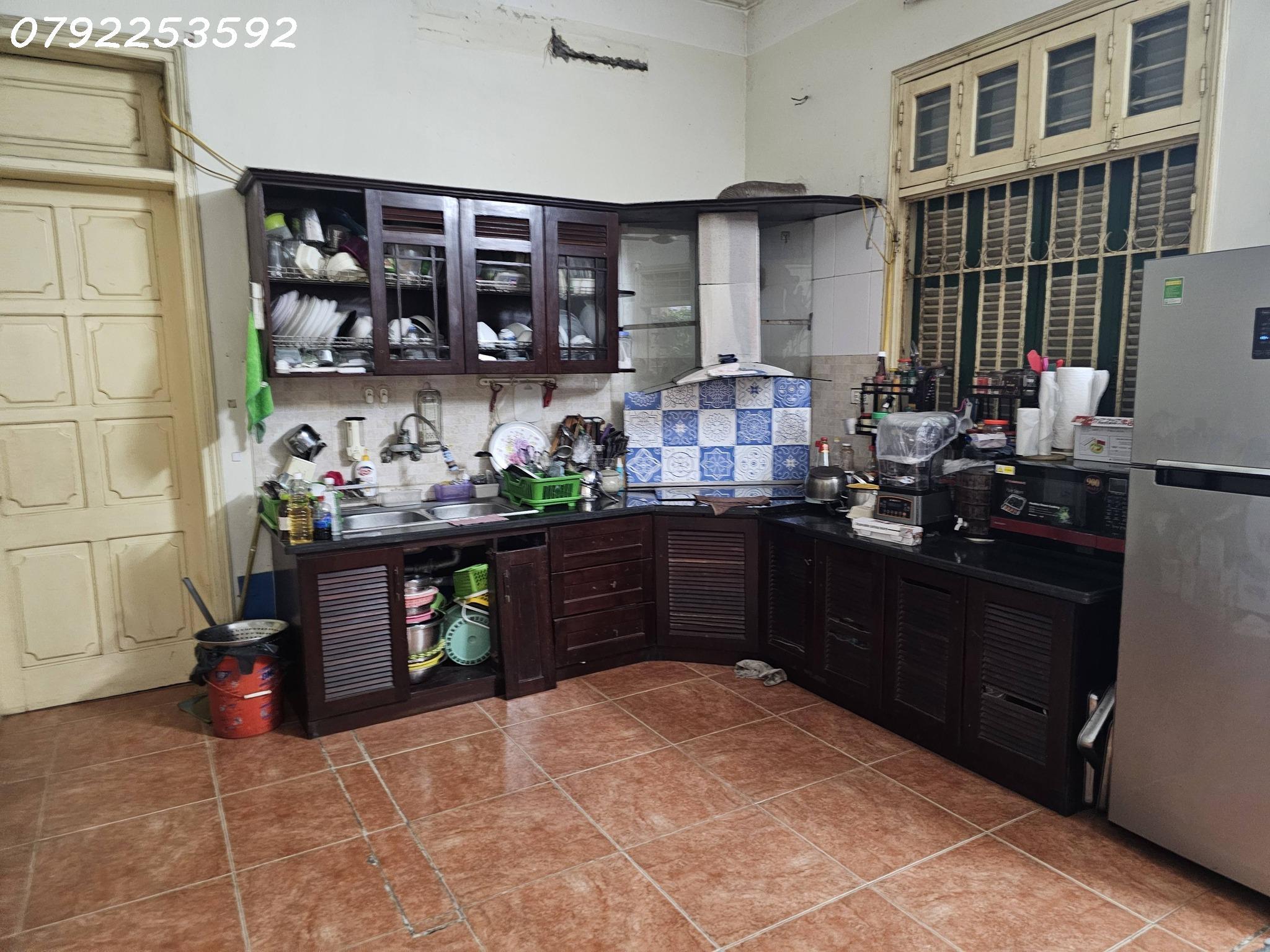 Bán Nhà. Giáp Nhất. Thanh Xuân. Diện Tích. 176m x4 tầng. Mặt tiền 7m.Giá bán 36 tỷ 2