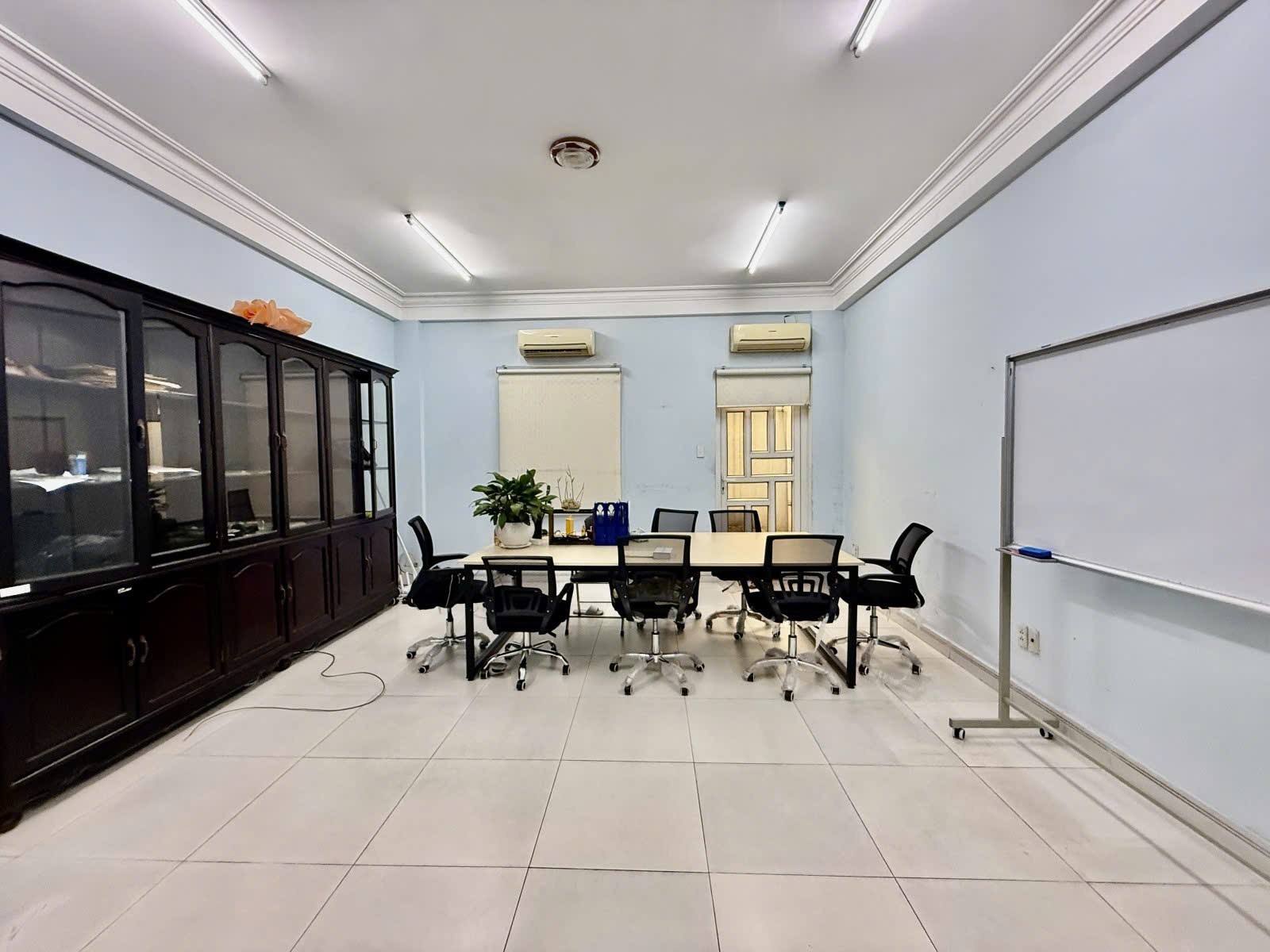 HÀNG HIẾM CỘNG HOÀ - TOÀ NHÀ VP - HẦM + 6 TẦNG - ĐƯỜNG 10m - GIÁ 26 TỶ 3