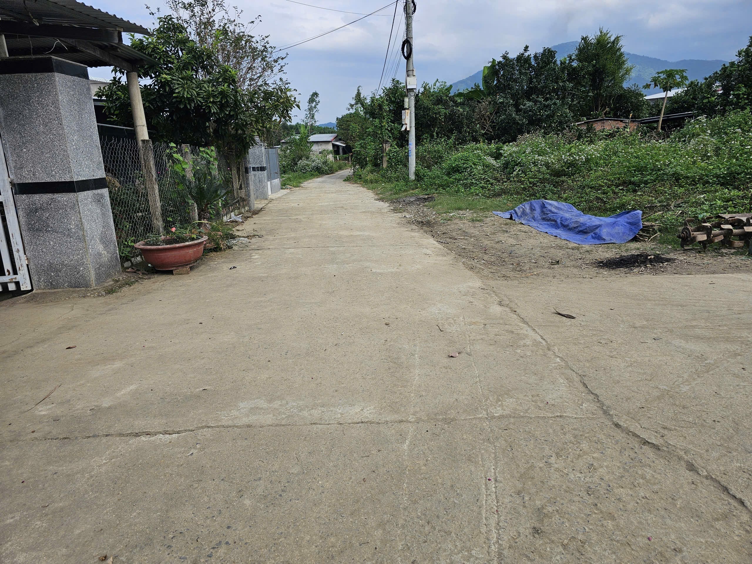 Bán đất Diên Đồng thôn Đồng Trăn 1 full thổ cư - lô góc 2 mặt tiền đường thông tứ hướng 3