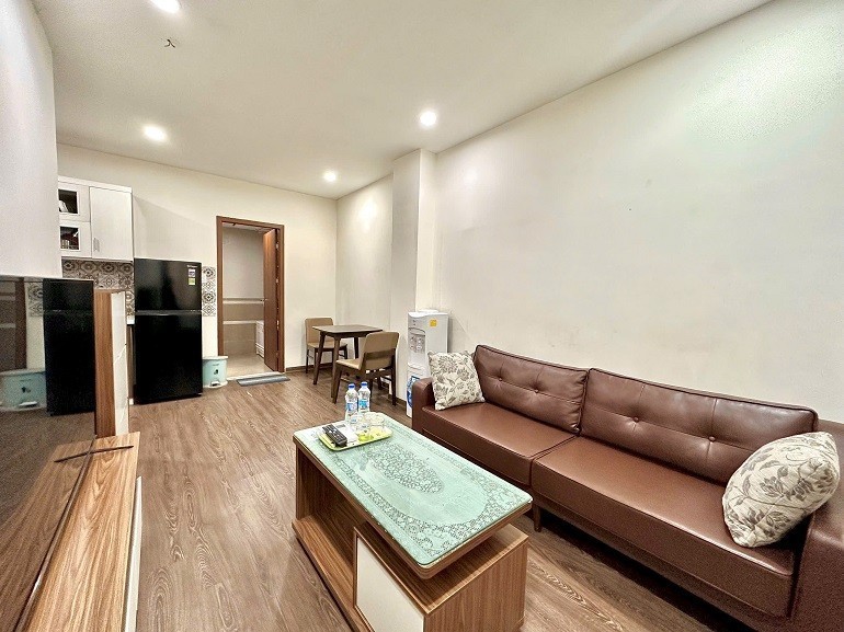 Cho thuê căn hộ 1PN, rộng 40m2 tại Đào Tấn, Ba đình, đầy đủ nội thất hiện đại 3