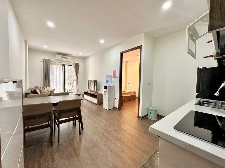 Cho thuê căn hộ 1PN, rộng 40m2 tại Đào Tấn, Ba Đình, đầy đủ nội thất đẹp, hiện đại