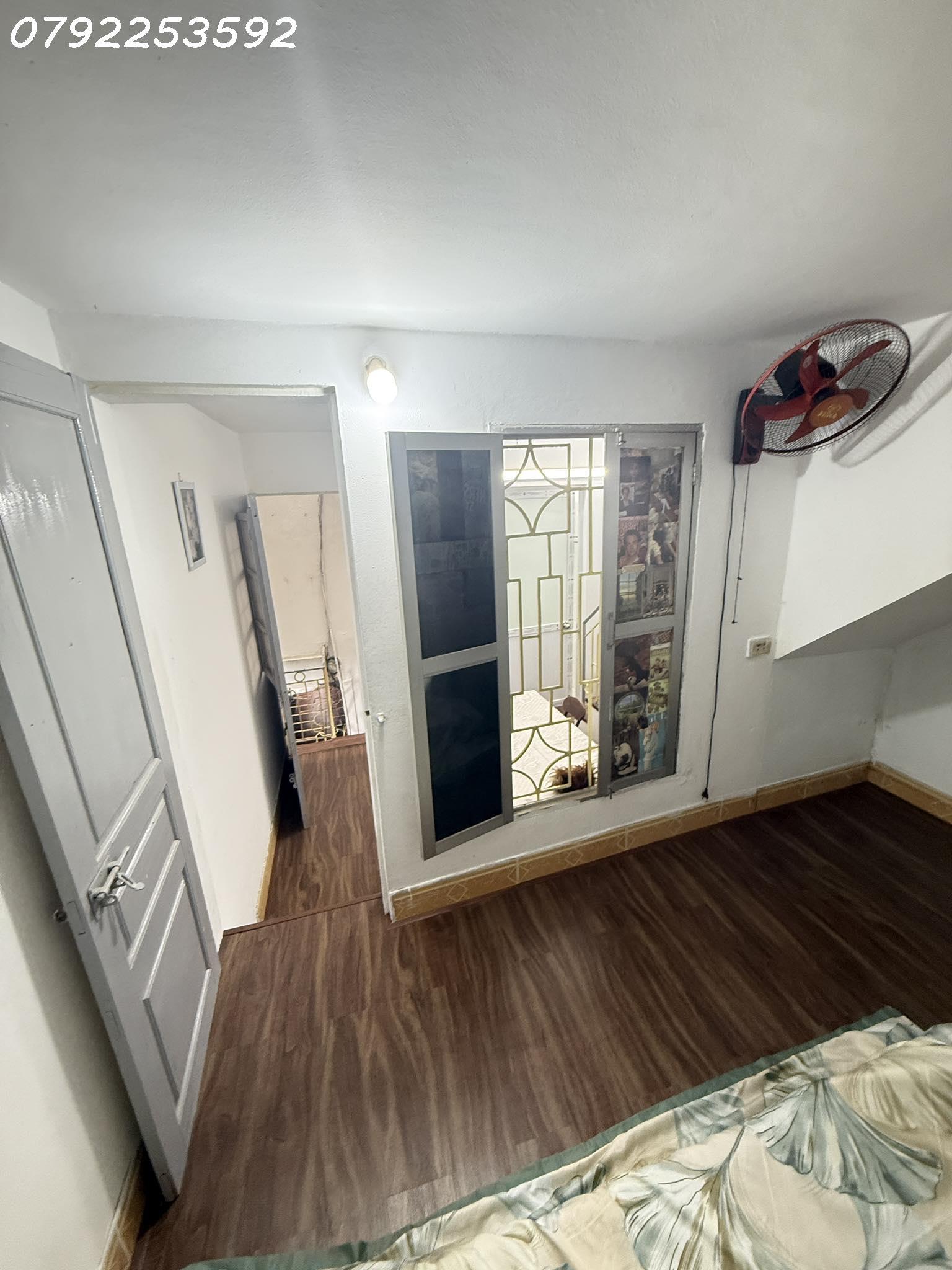 Bán Nhà Ngõ Chợ Khâm Thiên, Đống Đa. Diện Tích 36m x5 tầng. Mặt Tiền 3.4m. Giá Bán 5.15 tỷ 2