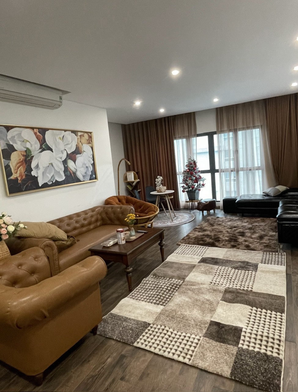 BÁN CĂN 3PN rộng 124m2 tại MULBERRY LANE, giá 8.x tỷ 3