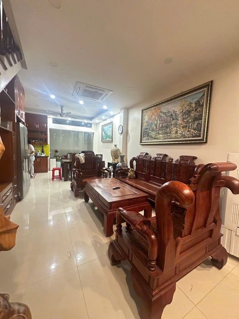 Chú Tú bán nhà mặt phố Ngọc Hồi sầm uất gần Ga Ngọc Hồi 70m2 chỉ 14.x tỷ. LH 0989626116 2