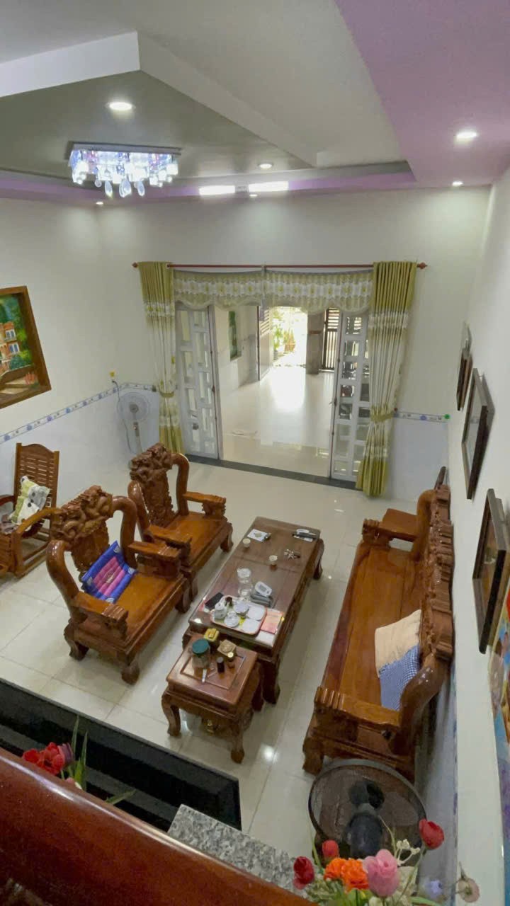 Bán Nhà Phố 2 tầng Full nội thất TT Phú Mỹ 2