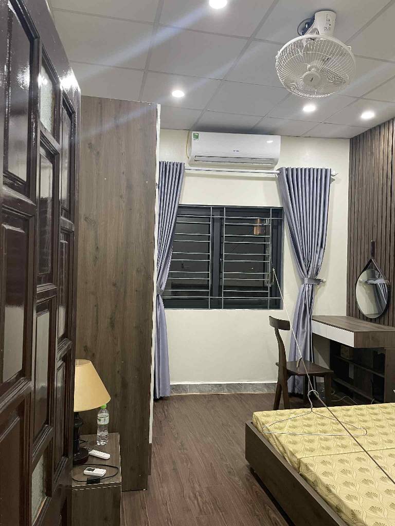 Bán gấp nhà Hồ Tùng Mậu – mặt tiền siêu rộng – 30m ra phố – một nhà ra ô tô – sát nhà ga tầu điện 3