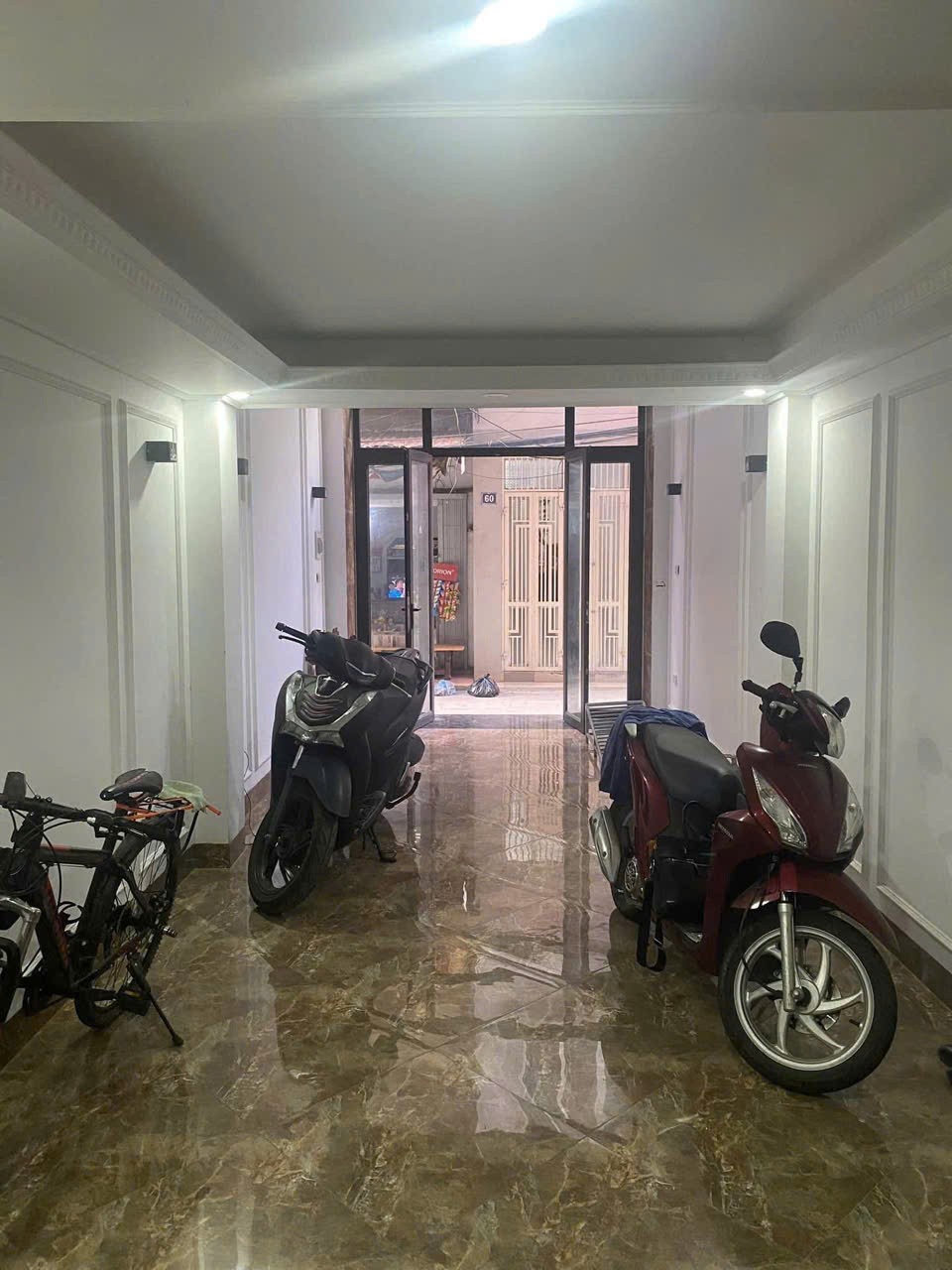 Cần cho thuê nhà nguyên căn ngõ 339 Minh Khai, Hai Bà Trưng 60m x 7T giá 18 triệu