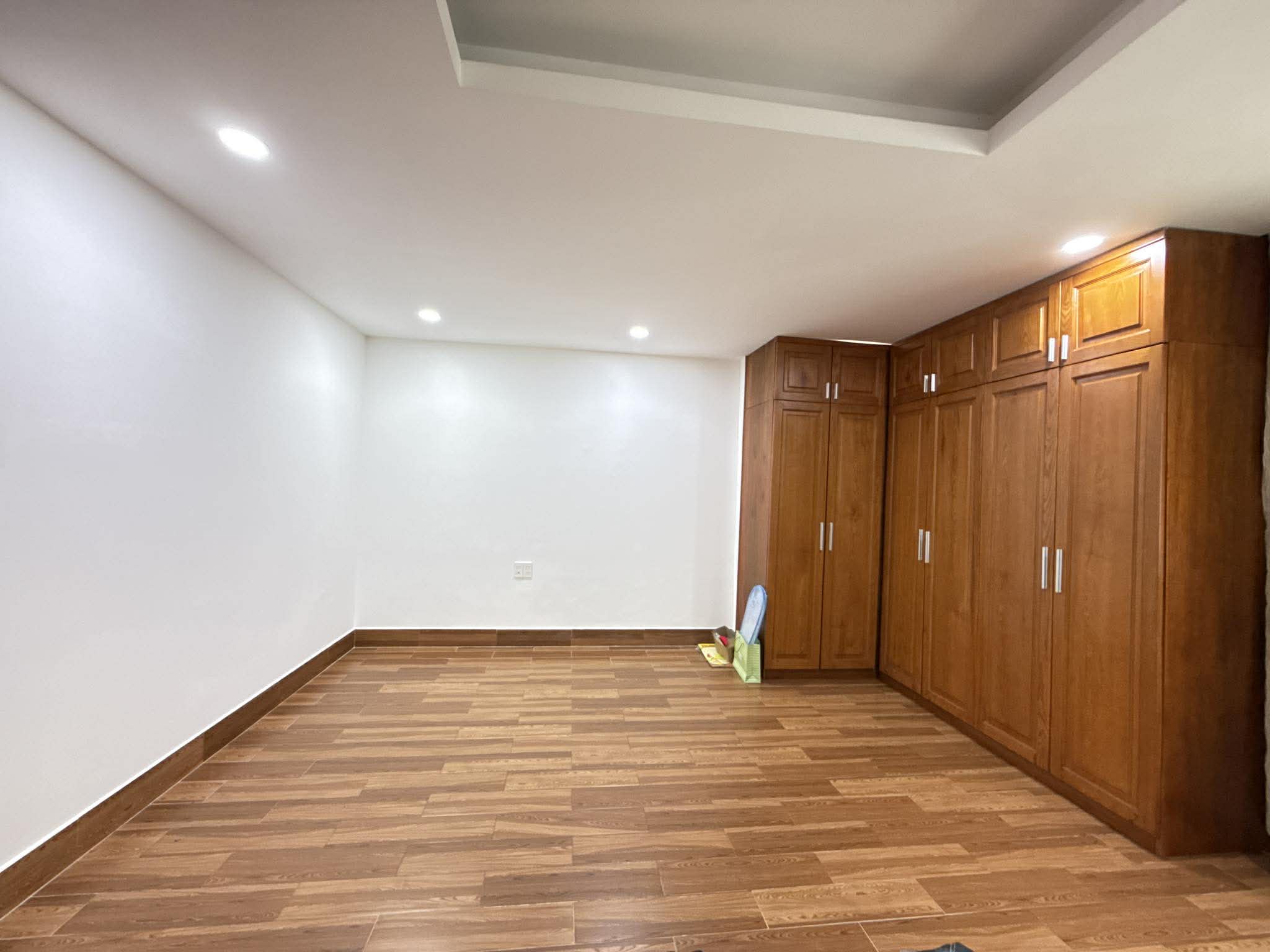 HIẾM - VILLA 2 MẶT TIỀN Q1 - HẺM XE TẢI - 4 TẦNG 10 PN - 132m2 NGANG 9.2m 10