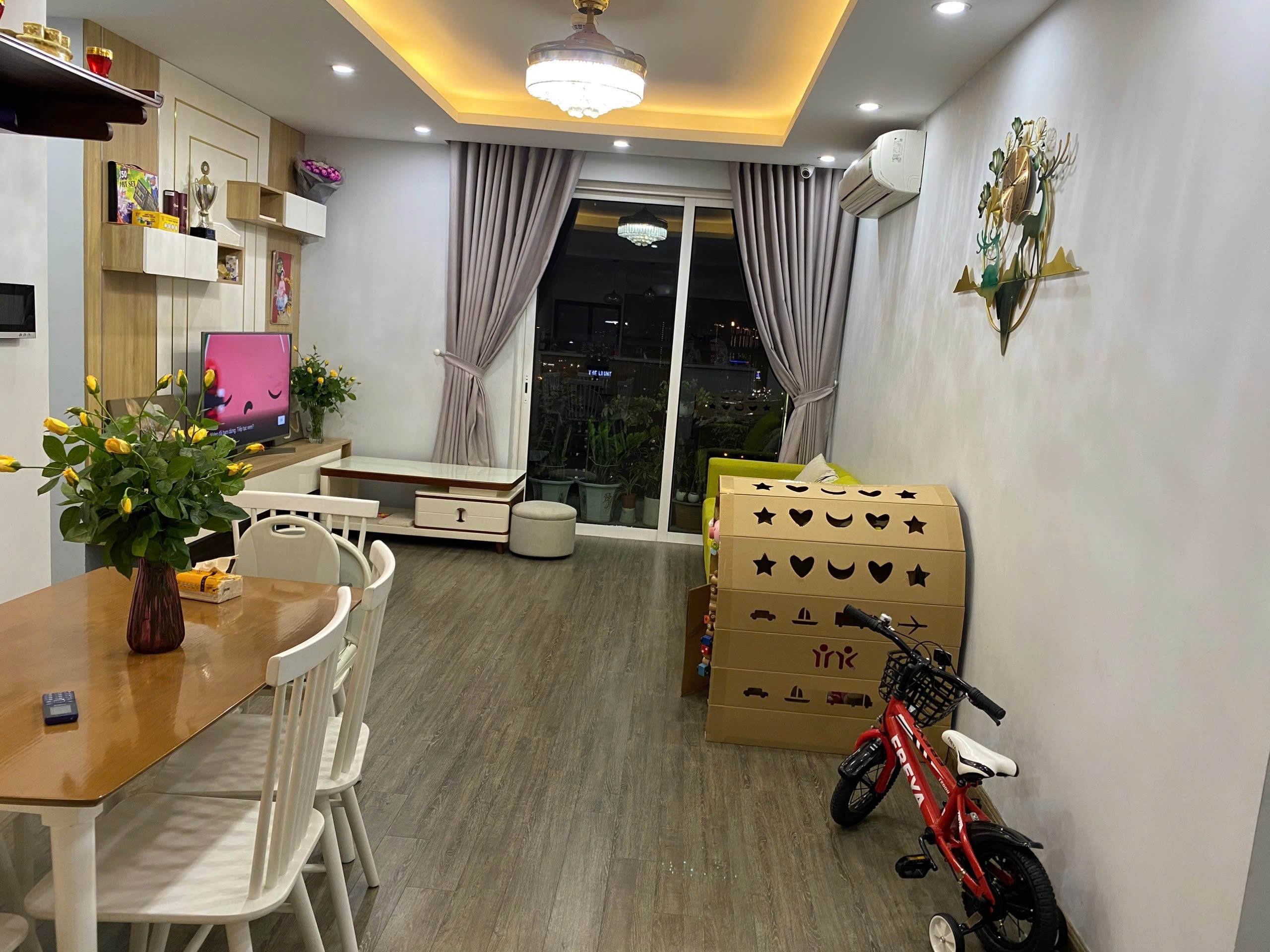 Bán căn hộ 3 ngủ tại Seasons Avenue dt 105m2, full đồ, hàng hiếm BCĐN 5