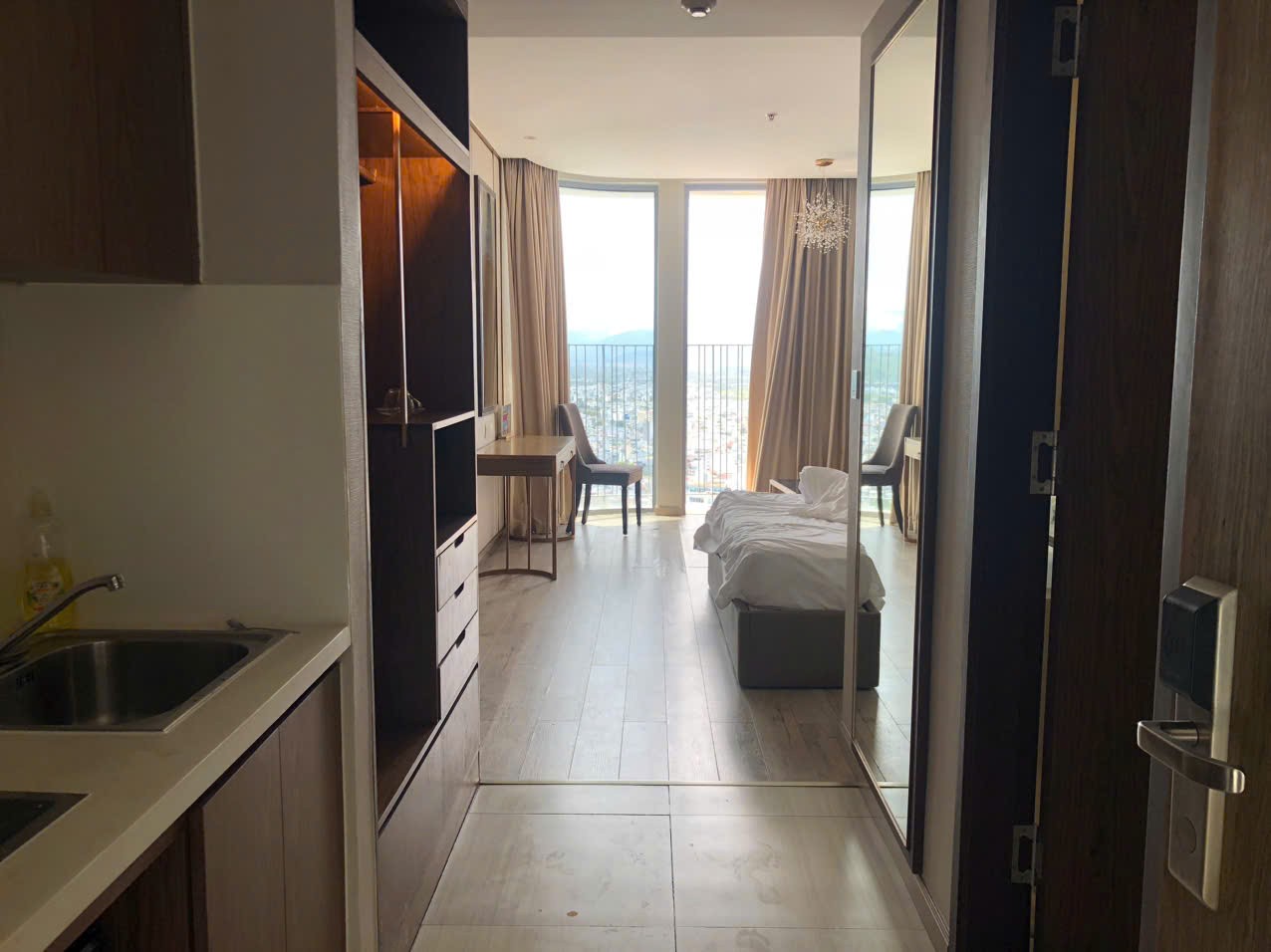 Bán căn hộ Panorama Nha Trang tầng 19 Tháp B – view phố, đang cho thuê 8tr 3