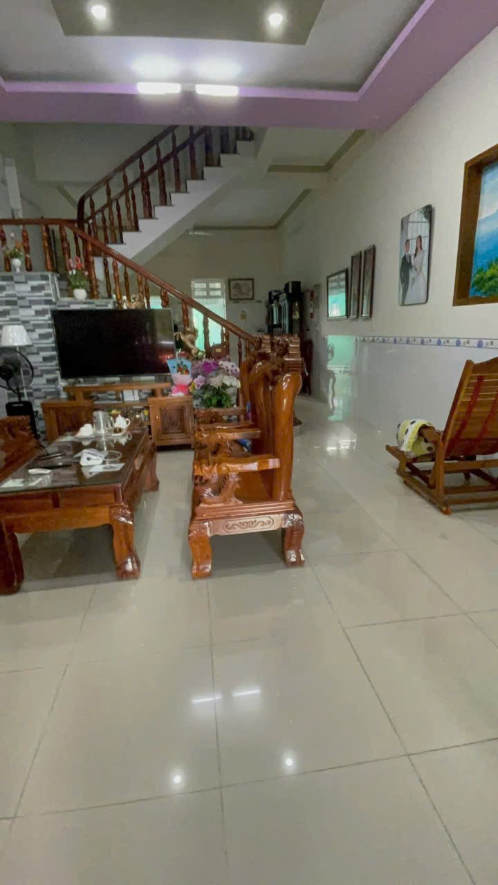 Bán Nhà Phố 2 tầng Full nội thất TT Phú Mỹ 4